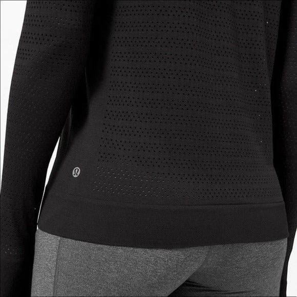 LULULEMON Breeze By Long Sleeve Squad Black Size 4/6 - Picture 3 of 7